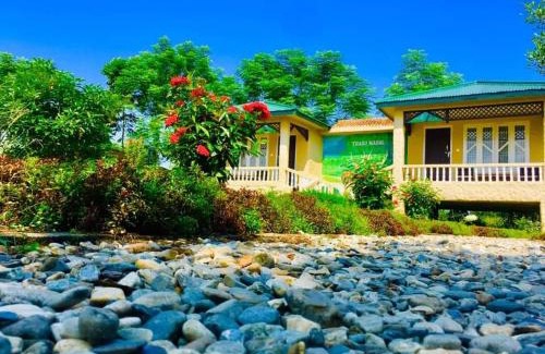 Sauraha Hotel | Tharu Mahal