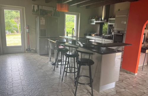 Concarneau Villa | Thatched house in Concarneau 5km from the beach