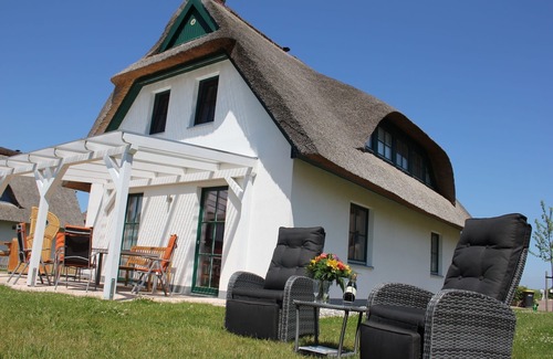 Zierow House | Thatched-roof house Margarita (3 bedrooms; 2 bathrooms) in Zierow near Wismar