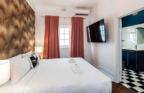 West Perth Apartment | The 1920’s - 'The Golden Palm' Suite Apartment
