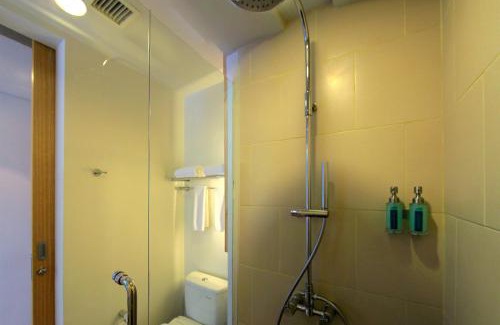 Bogor Tengah Hotel | THE 1O1 Bogor Suryakancana
