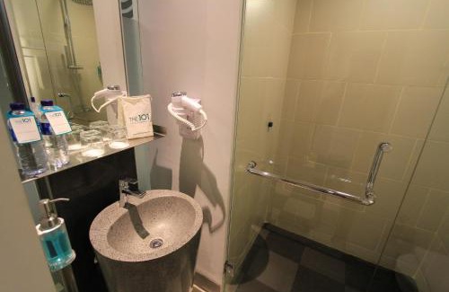 Bogor Tengah Hotel | THE 1O1 Bogor Suryakancana