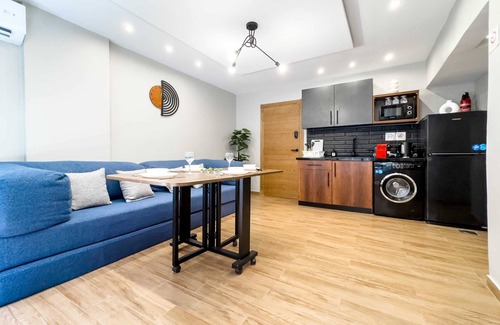 Heliopolis Apartment | The 2bdr Obsidian Jacuzzi Stay 5min to CAI Airport