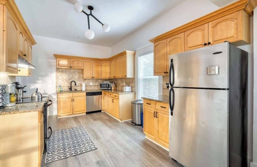 King House | The 2BR Soul Lounge - 91 WalkScore