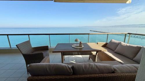 Perea Apartment | The Absolute View