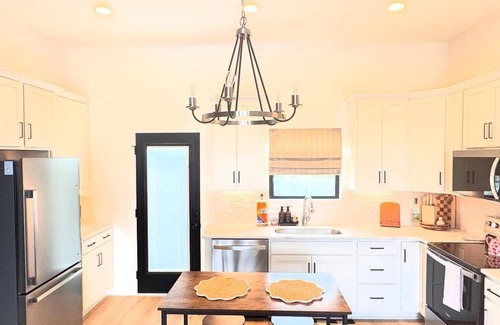 Jeffersonville House | The Adelyn, where comfort meets convenience