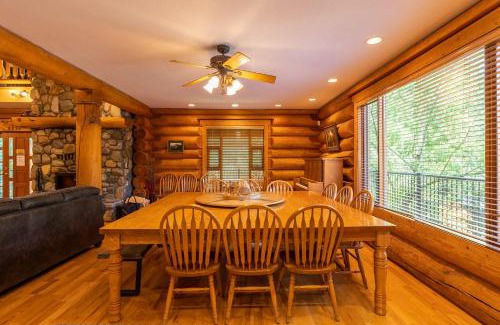 East Kootenay Ski Chalet | The Alders Chalet - by Fernie Central Reservations
