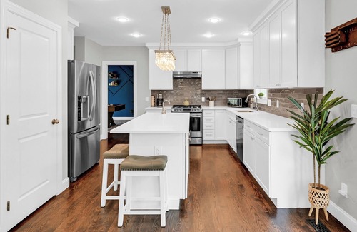 Rye Brook House | The All Seasons Oasis! Entire home. Pool is Open Thru Sept!