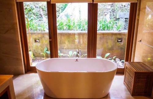 Kedewatan Hotel | The Allure Ubud Villas & Spa crafted by freshWater Asia