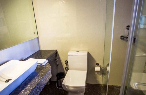 Lansdowne Hotel | The Alpine Resort