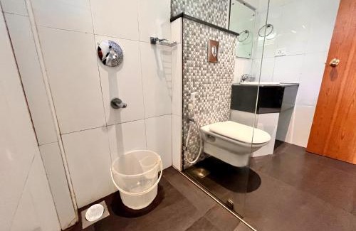 Ramanuj Ganj Hotel | The Amber Signature Vrindavan # A Contemporary Luxury Hotel With #Lift# Parking# Ac Rooms# & Elegant interior # Near Prem Mandir