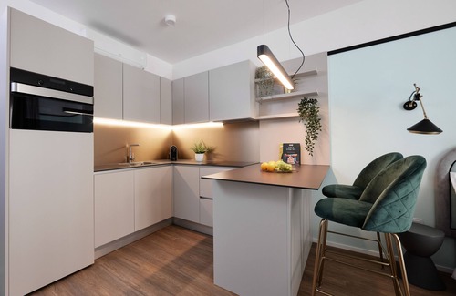 Palace District Hotel | The Amberlyn Suite Hotel