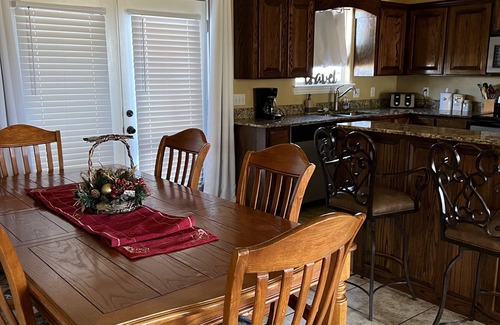 Ardmore House | THE AMERICAN DREAM “Where to Stay When Away”