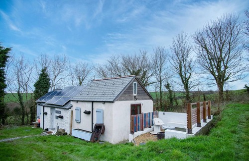 Castlemartin House | The Anchor Light - 1 Bed - Freshwest Beach Retreat
