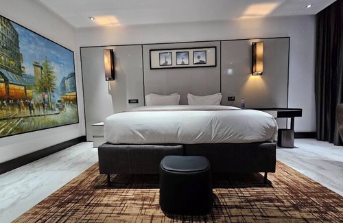 Independence Layout Hotel | The Andover Hotel