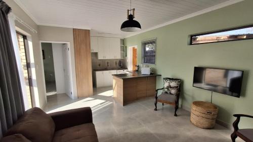 Bloemfontein Apartment | The Antique Green