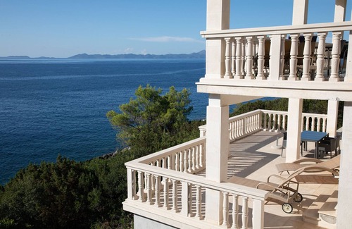Zavalatica Villa | The apartment is directly on the Sea , on the island of Korcula, Croatia