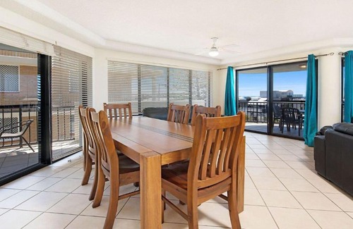 Caloundra House | The Apartments Unit 8 Kings Beach QLD