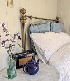 Falmouth Ski Chalet | The Applehay
