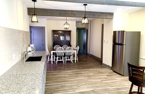Downtown Niagara Falls House | The Aquarium Chateau - With Private Yard & Parking, Near Falls, Casino by Niagara Hospitality
