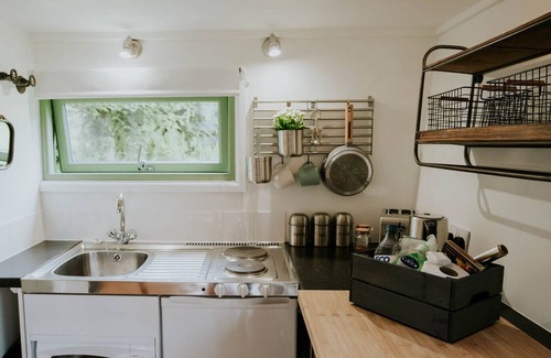 Camborne Cabin | 'The Arc' Self-contained eco hut, Nr St Ives, Cornwall