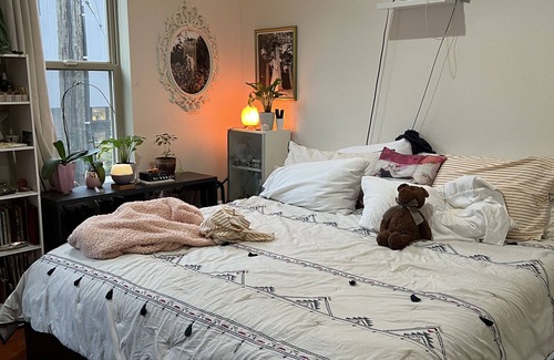Alberta Apartment | The ART+FASHION+LOFT in the NE Alberta Arts District.