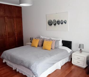 Arco da Calheta House | THE ARTIST GUEST HOUSE Room Only with Shared Breakfast Area