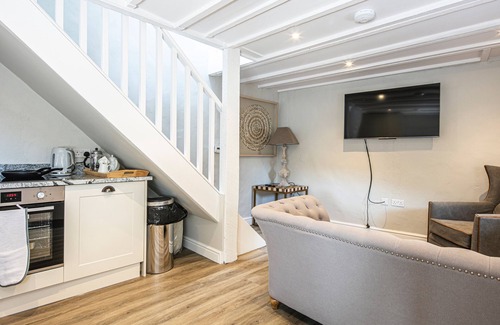 Bakewell Cottage | The Artists Loft