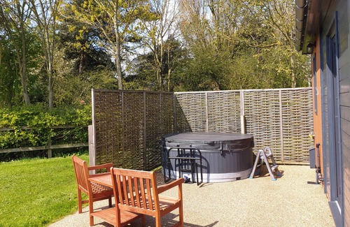 Fitling Cabin | THE ASHRAM, pet friendly, character holiday cottage in Burton Pidsea