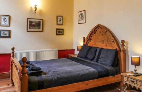 Criccieth Apartment | The Auction House