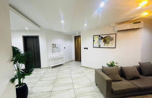Ofin Apartment | The Azaria Hotel and Apartments