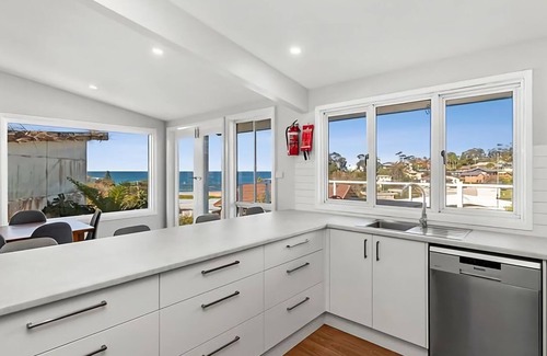 Malua Bay House | The Bach House Pet Friendly in Malua Bay