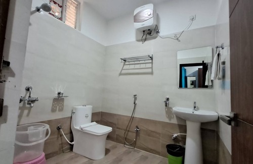Madhapur Bed & Breakfast | The Balcony Hotel