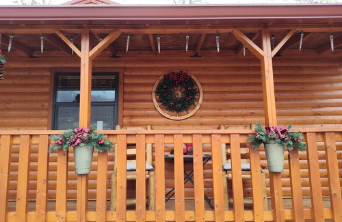 Del Rio Cabin | The Banty Rooster - A Couples Getaway in the Mountains of East Tennessee