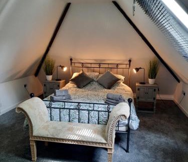 Furzebrook House | The Barn at Creech View