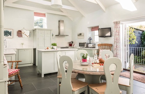 Rescorla Cottage | THE BARN AT LITTLE RESUGGA, family friendly in St. Austell