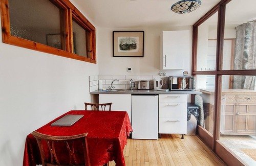 Port Talbot Bed & Breakfast | The Barn B&B