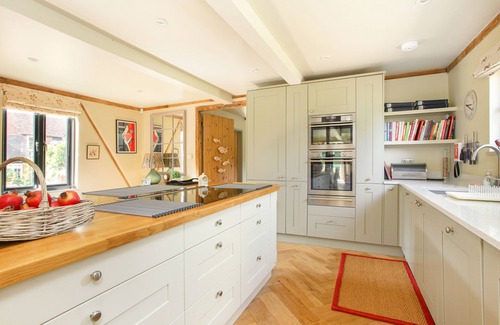 Stodmarsh House | The Barn, Duckpitts Farmhouse, Bramling Canterbury