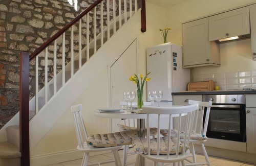 Axbridge Cottage | THE BARN, pet friendly, country holiday cottage in Compton Bishop