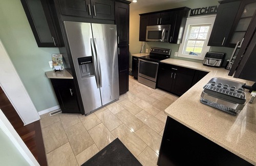 Elk Rapids House | The Bay Breeze. In Village of Elk Rapids. Walk to Festivals, Beach Park & Town
