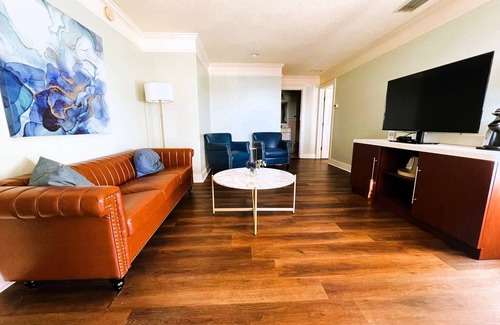 Old Town Hotel | The Bayfront Inn