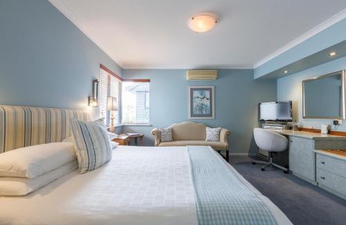 Collingwood Park Hotel | The Beach House At Bayside