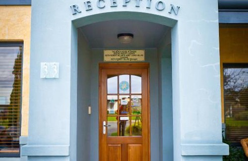 Collingwood Park Hotel | The Beach House At Bayside