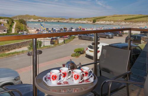 Porth Apartment | The Beach House & Porth Sands Apartments