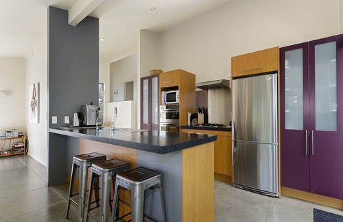 Ruakaka Cottage | The Beach House - Ruakaka Holiday Home