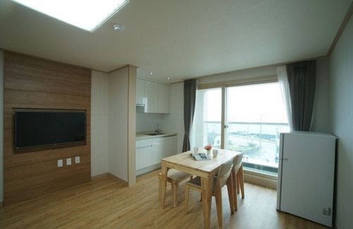 Downtown House | The Beach Pension