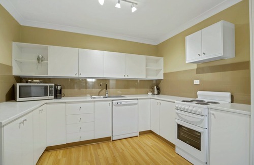 Eden Apartment | The Beach Retreat Eden - Pet Friendly accommodation in the centre of Eden