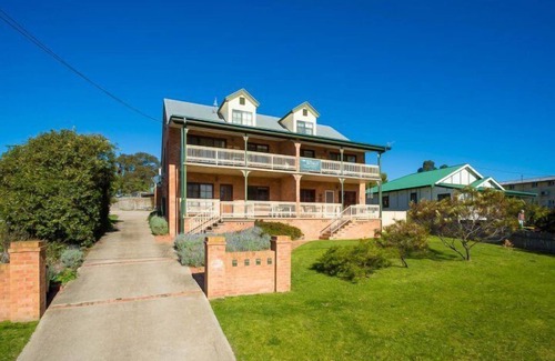 Eden Apartment | The Beach Retreat Eden - Pet Friendly accommodation in the centre of Eden