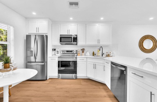 Juno Beach Condo | The Beach Villa in Juno! 4-Steps to the Beach