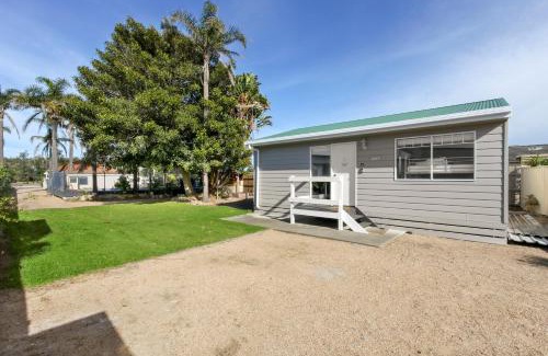 Lakes Entrance House | The Beaches on Lakes Cottage